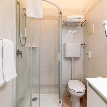 Ettoral Hotel 3*