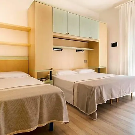 Ettoral Szálloda 3*