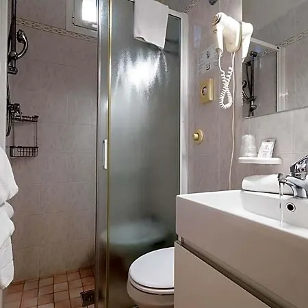 Ettoral Hotel 3*
